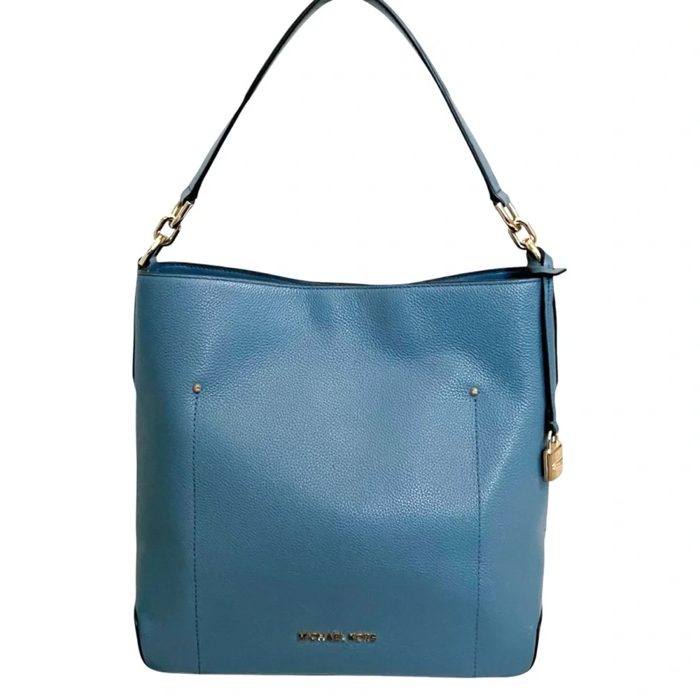 Michael Kors Hayes Bucket Bag